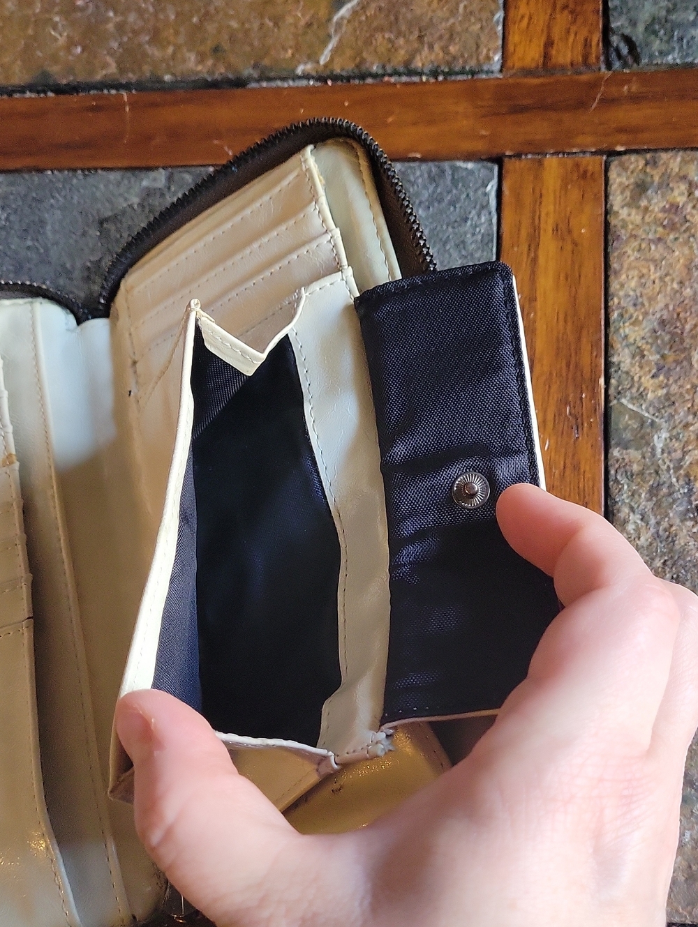 Miss Me Wallet - Picture 6 of 7